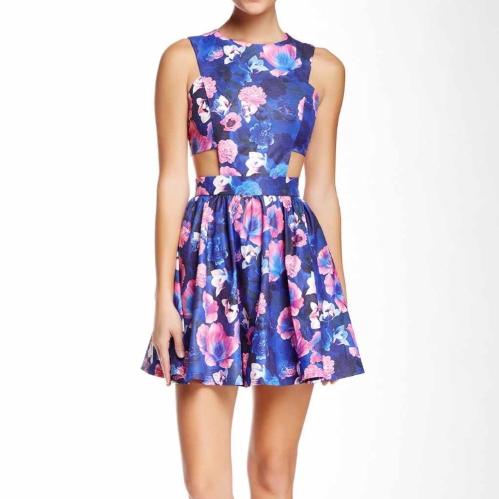 NWT Floral cutout mini dress